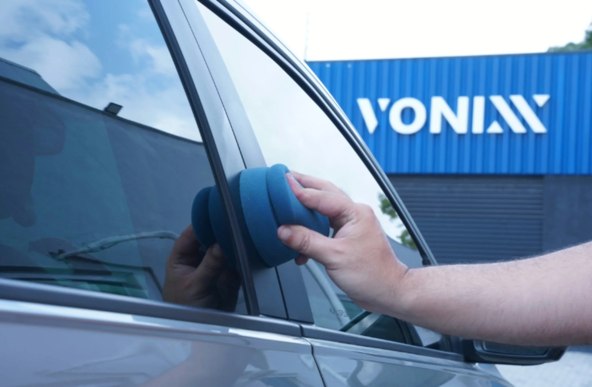 Vonixx Large Foam Applicator - Image 5